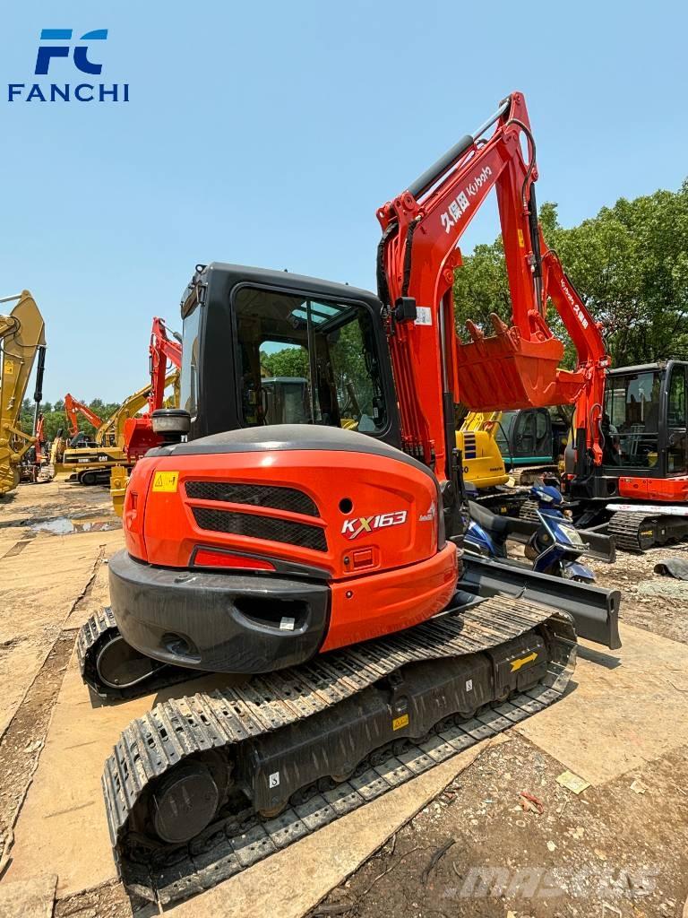 Kubota 163 Crawler excavators