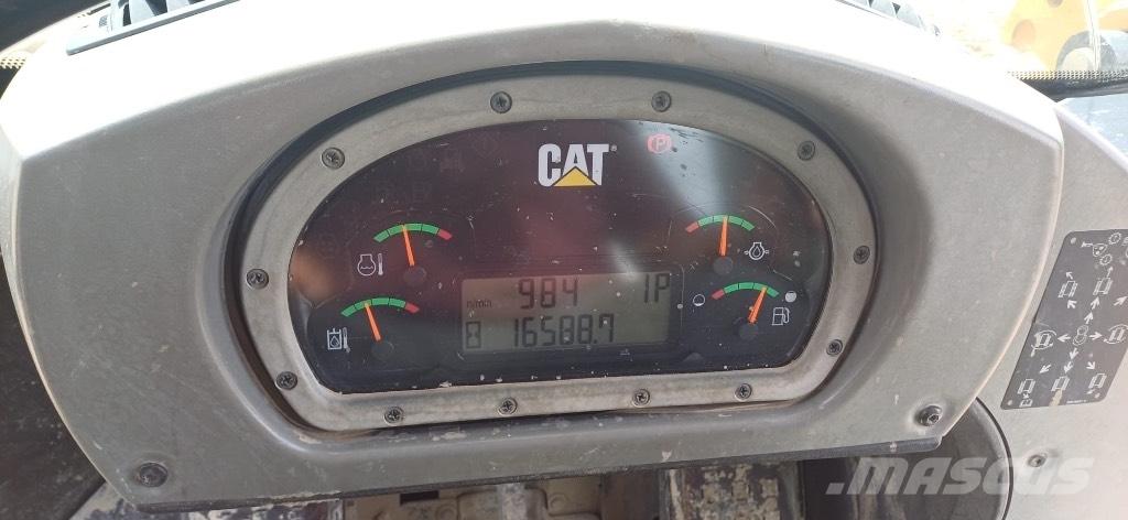 CAT 963 D Crawler FEL's