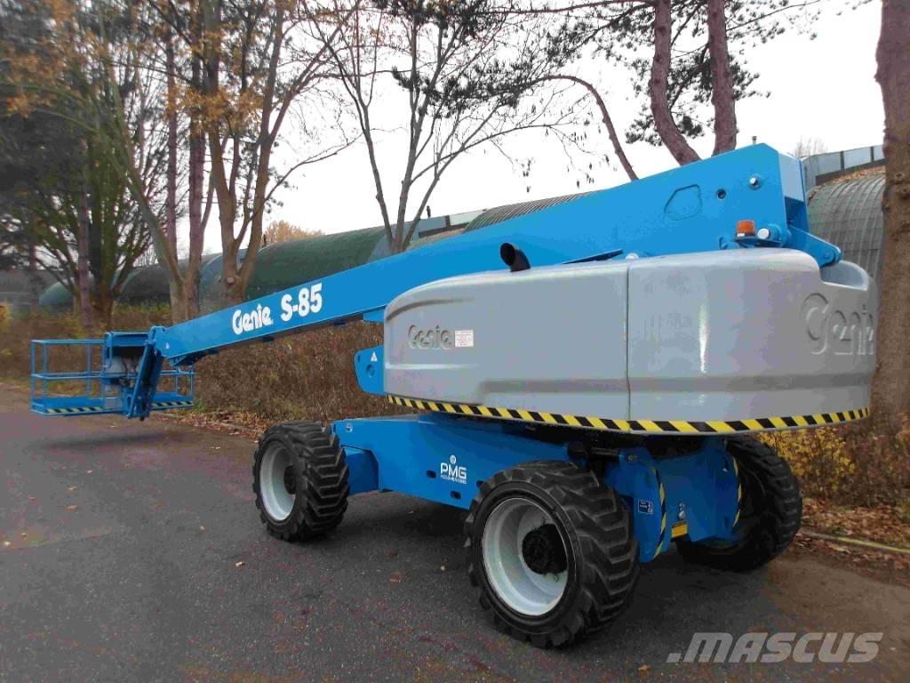 Genie S85 Telescopic boom lifts