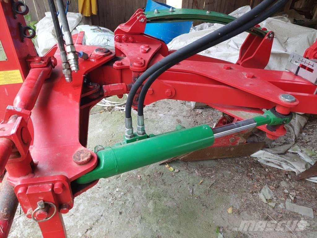 Unia TUR VARIO 5 R Conventional ploughs
