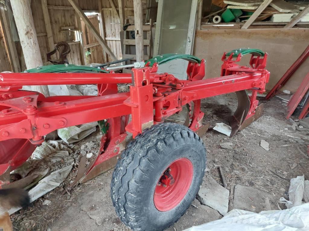 Unia TUR VARIO 5 R Conventional ploughs