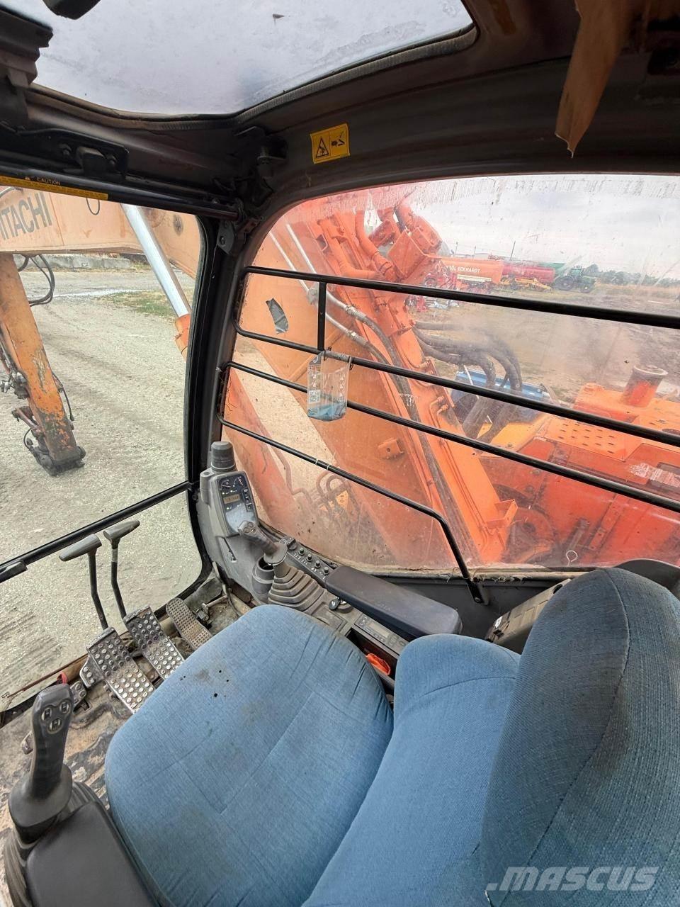 Hitachi ZX135US Crawler excavators