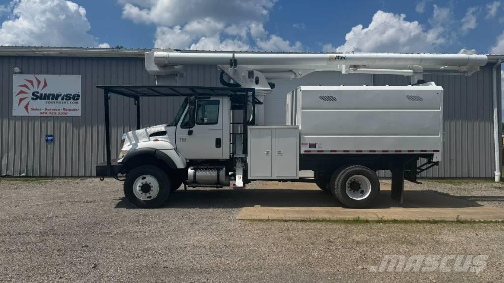 Altec LRV55 Truck mounted aerial platforms
