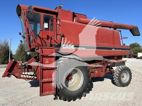 Case IH 1480 Combine harvesters