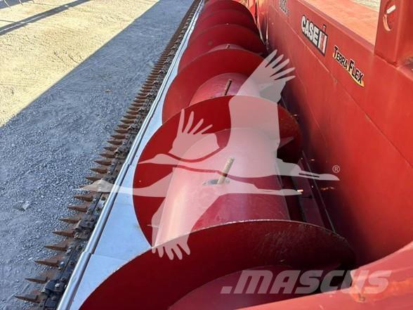 Case IH 3020 Combine harvester heads