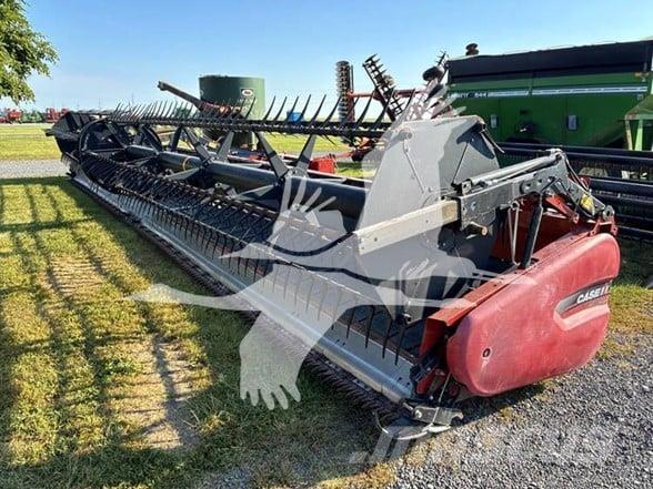 Case IH 3162 Combine harvester heads