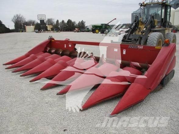 Case IH 3208 Combine harvester heads