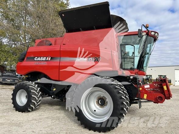 Case IH 6130 Combine harvesters