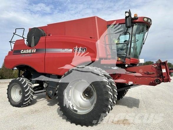Case IH 7120 Combine harvesters
