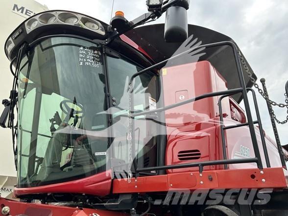 Case IH 8250 Combine harvesters
