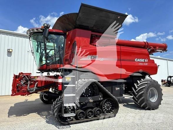 Case IH 8250 Combine harvesters