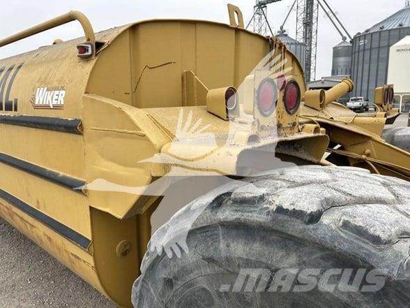 CAT 613B Water tankers