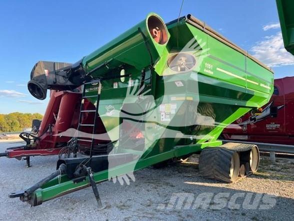 J&M 1151-22S Grain / Silage Trailers