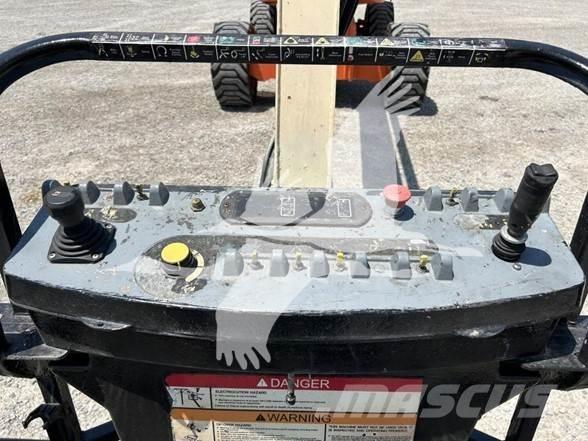 JLG 800A Articulated boom lifts