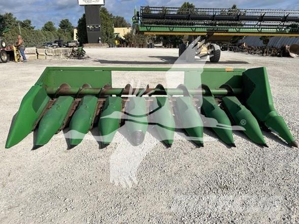 John Deere 643 Combine harvester heads