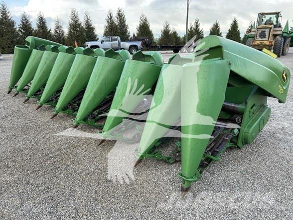 John Deere 893 Combine harvester heads