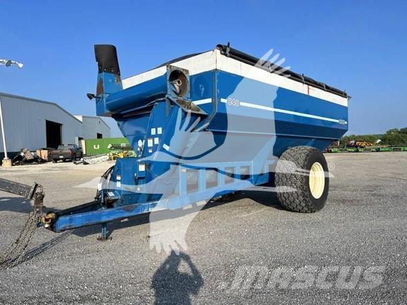 Kinze 840 Grain / Silage Trailers