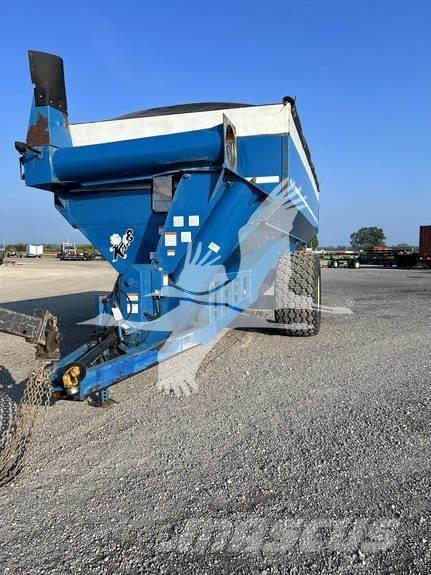 Kinze 840 Grain / Silage Trailers