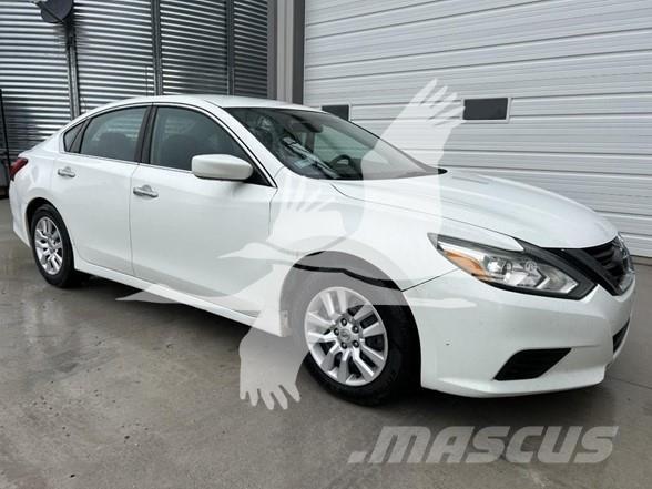 Nissan ALTIMA Cars