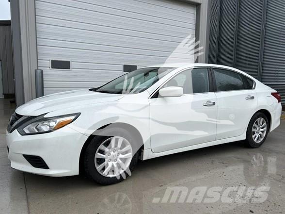 Nissan ALTIMA Cars
