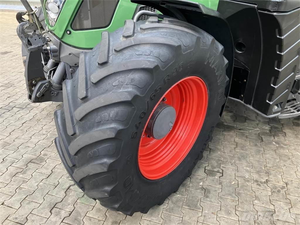 Fendt 718 SCR Tractors