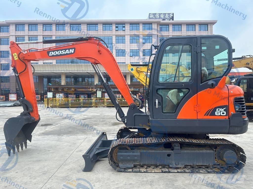 Doosan DX 60 Mini excavators < 7t