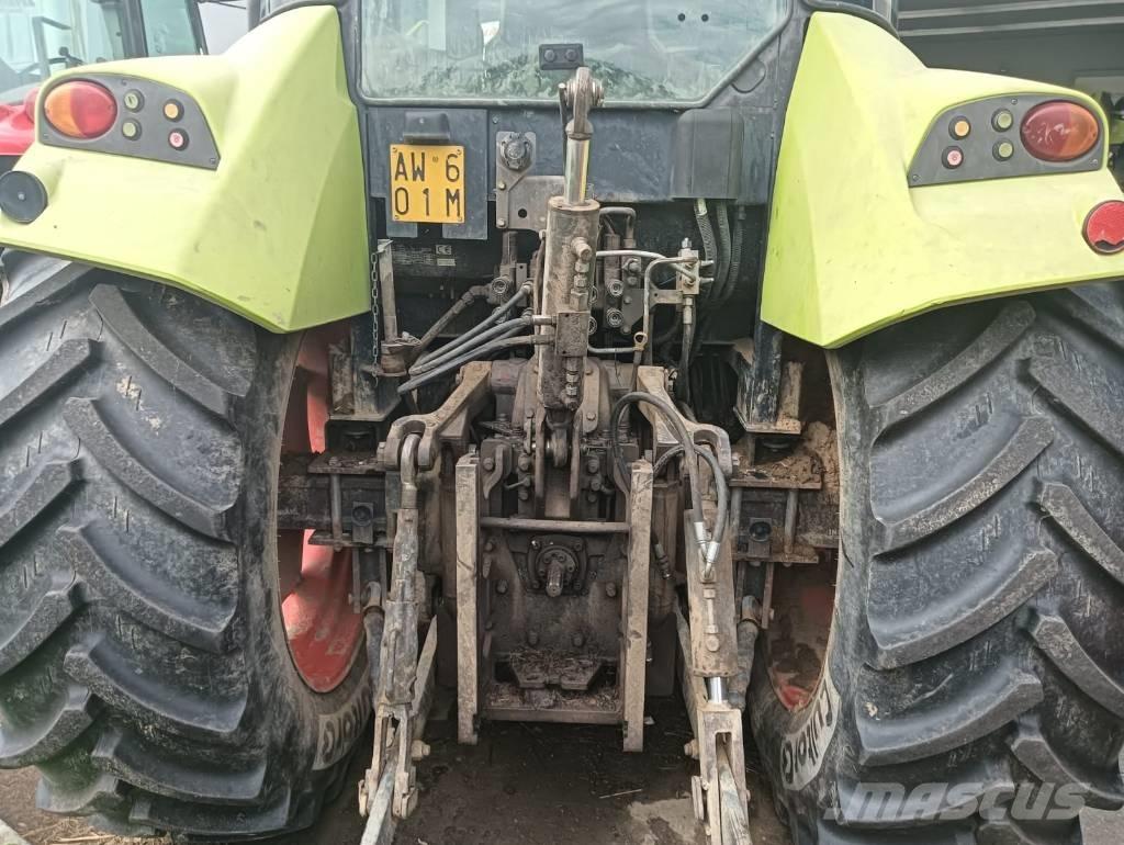 CLAAS Arion 420 Tractors