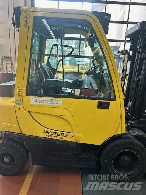 Hyster H2.5FT Diesel trucks
