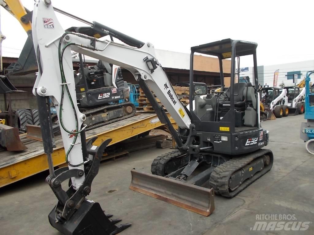 Bobcat E32i Mini excavators < 7t