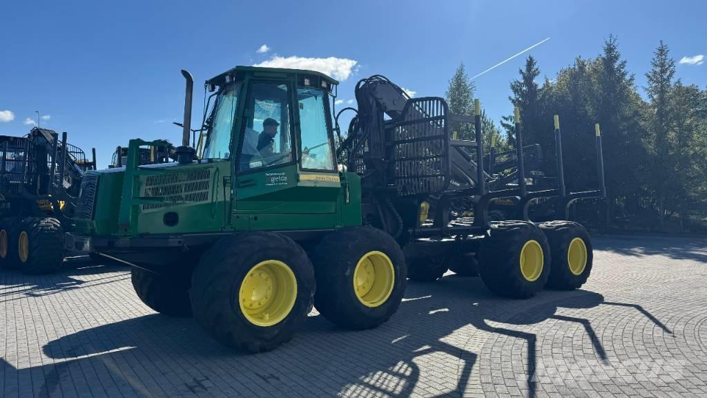 John Deere 1110 D Forwarders