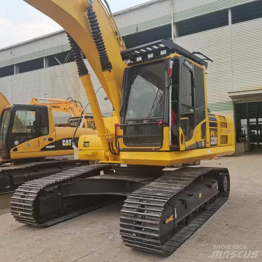 Komatsu PC 220-8 Crawler excavators