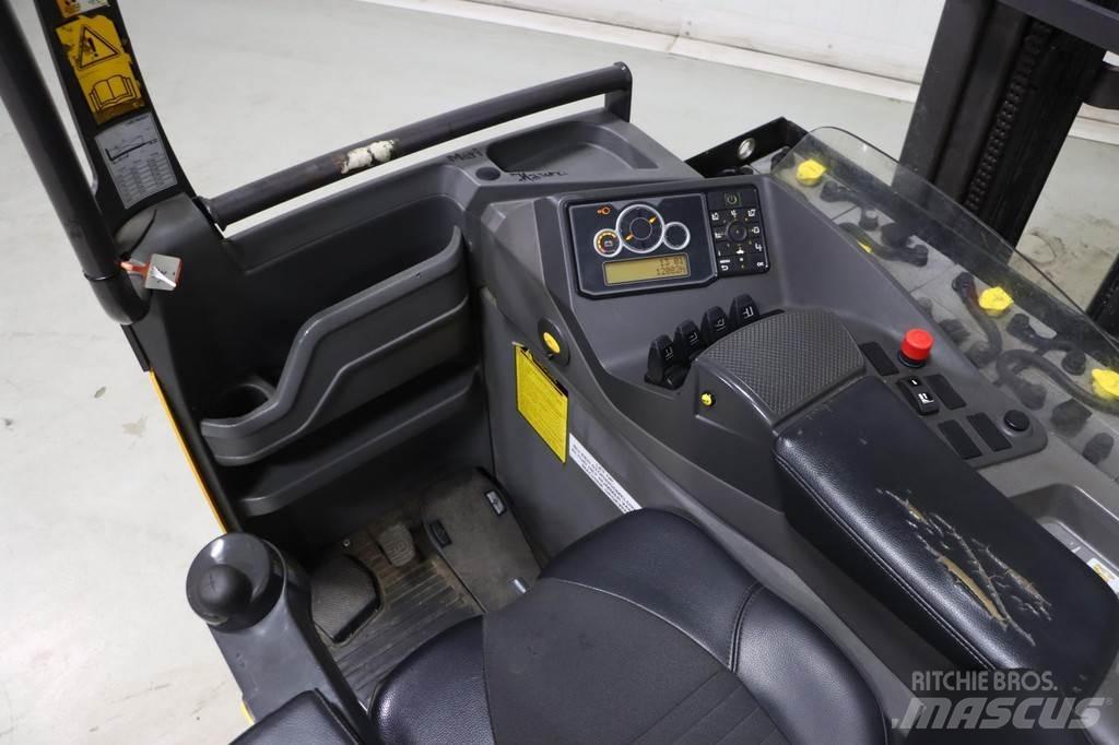 Atlet UMS200D Reach truck