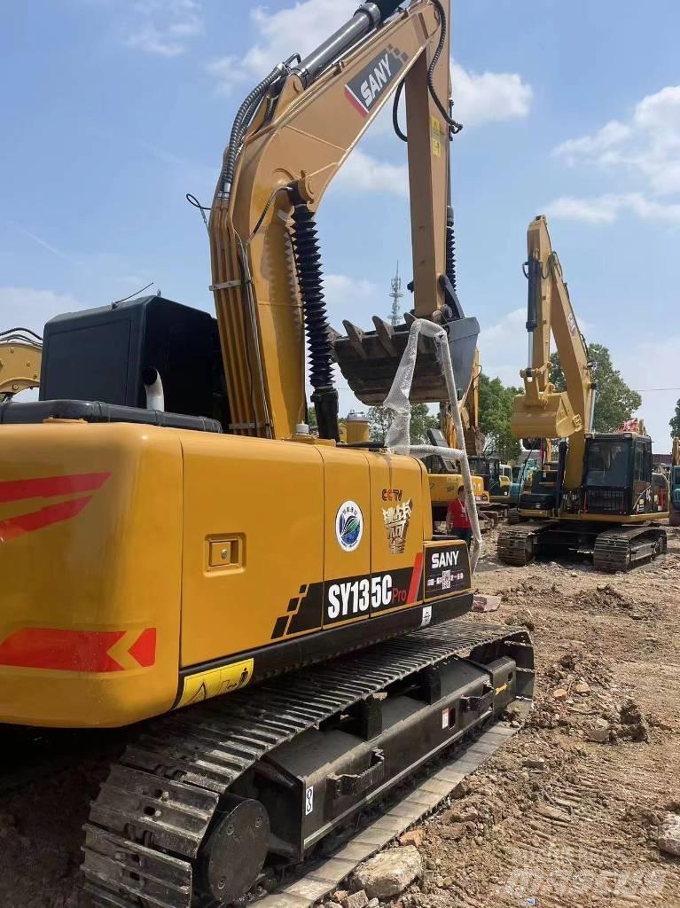 Sany SY 135 Midi excavators  7t - 12t