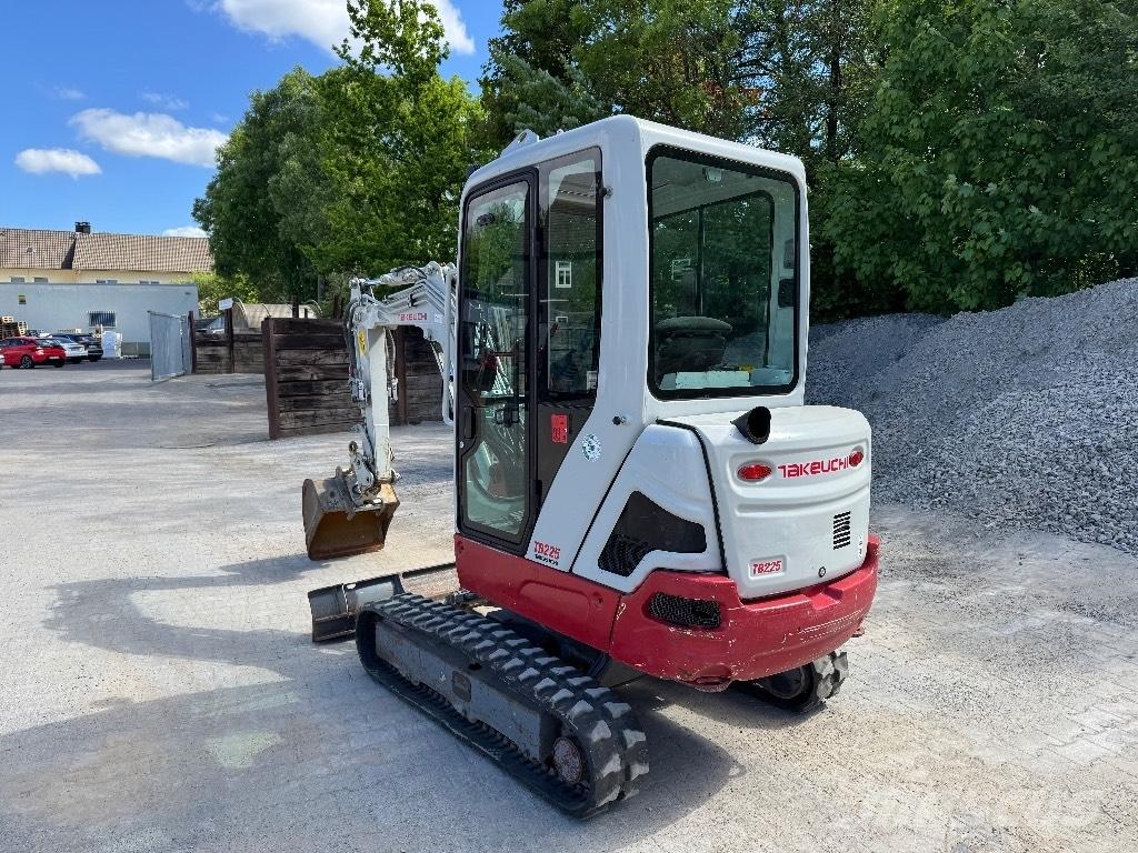 Takeuchi TB 225 Mini excavators < 7t