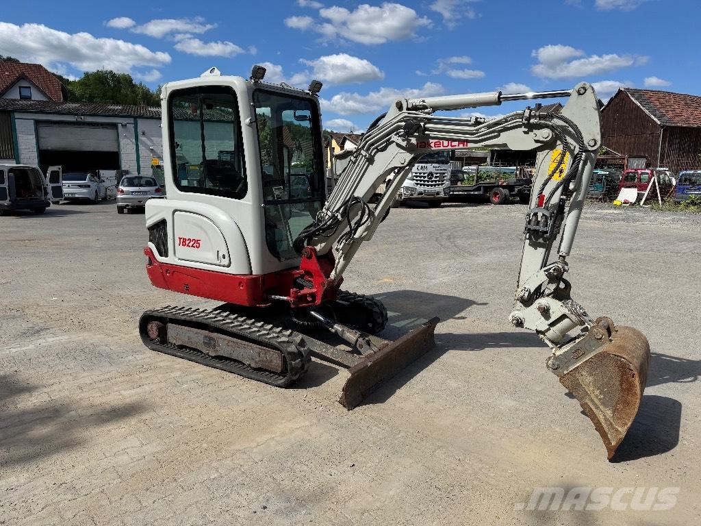 Takeuchi TB 225 Mini excavators < 7t