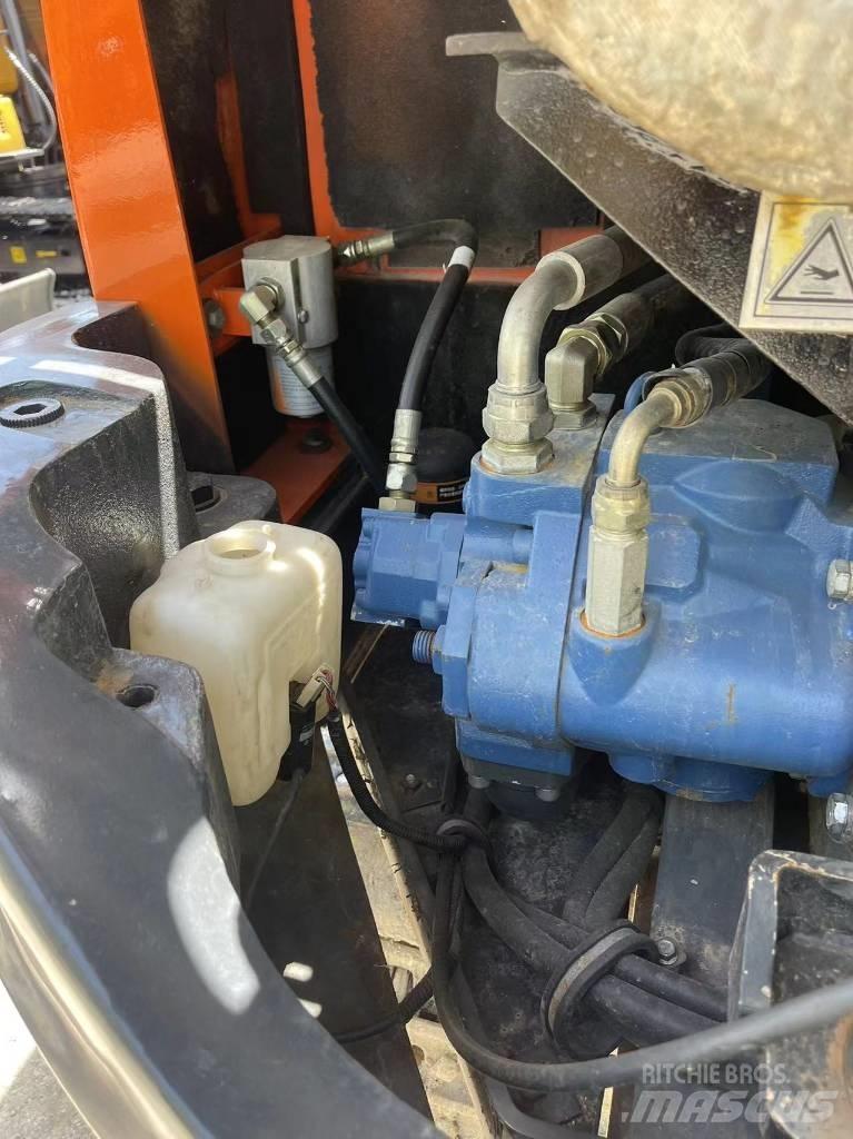 Doosan DX75 Mini excavators < 7t