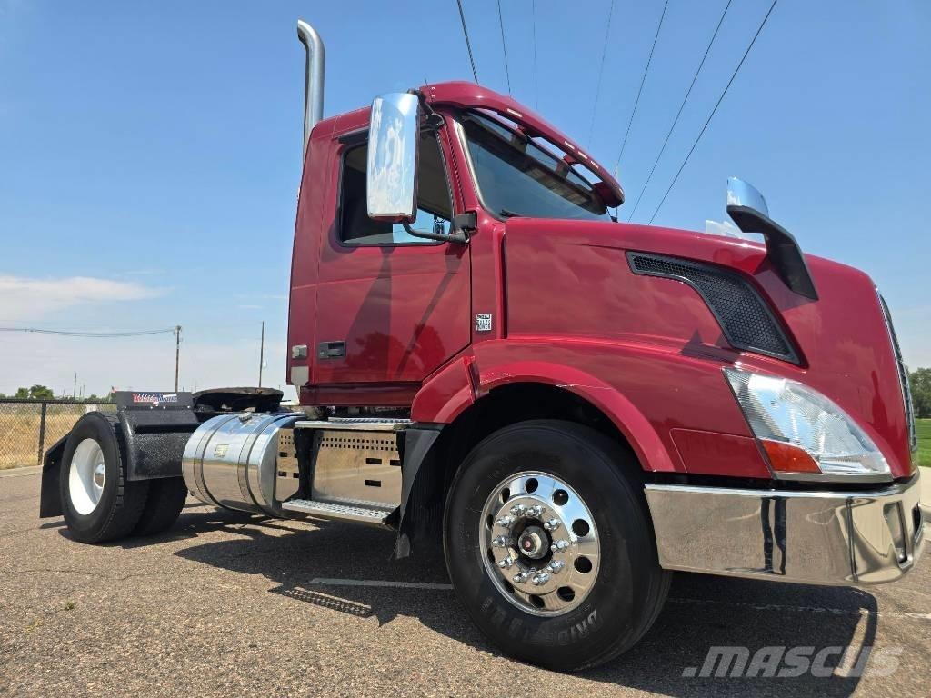 Volvo VNL 42 T300 Truck Tractor Units