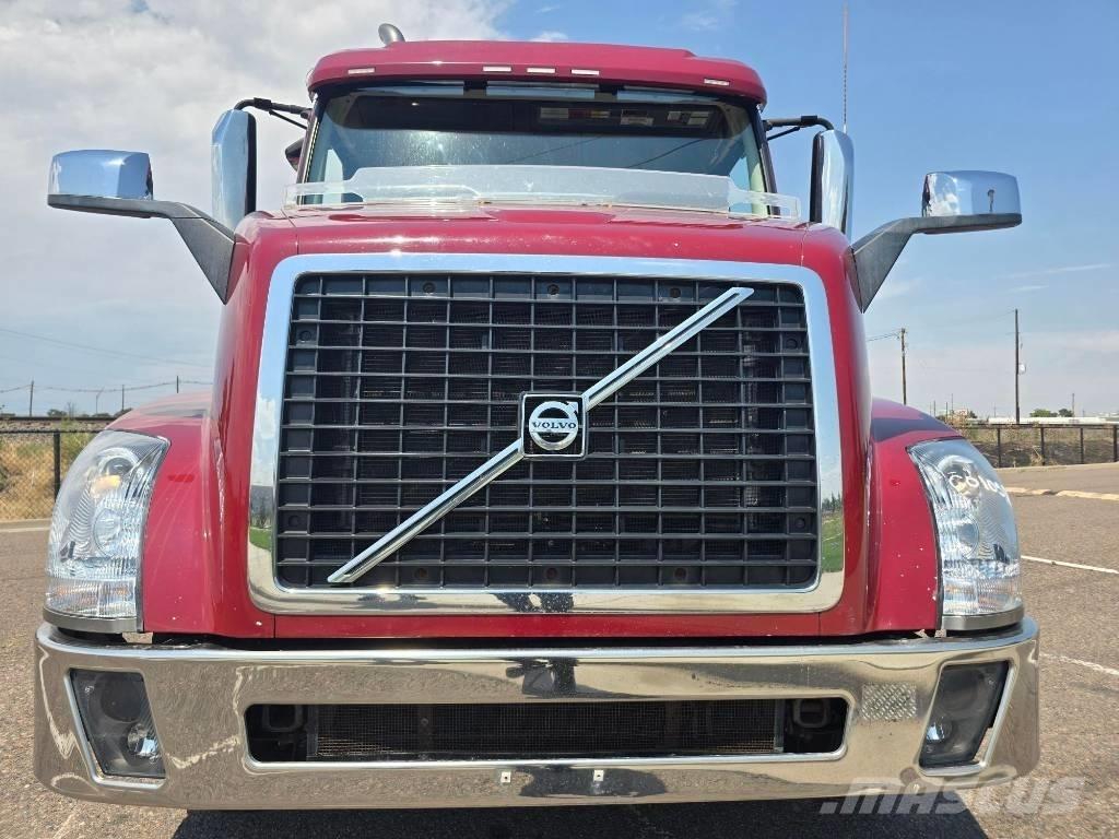 Volvo VNL 42 T300 Truck Tractor Units