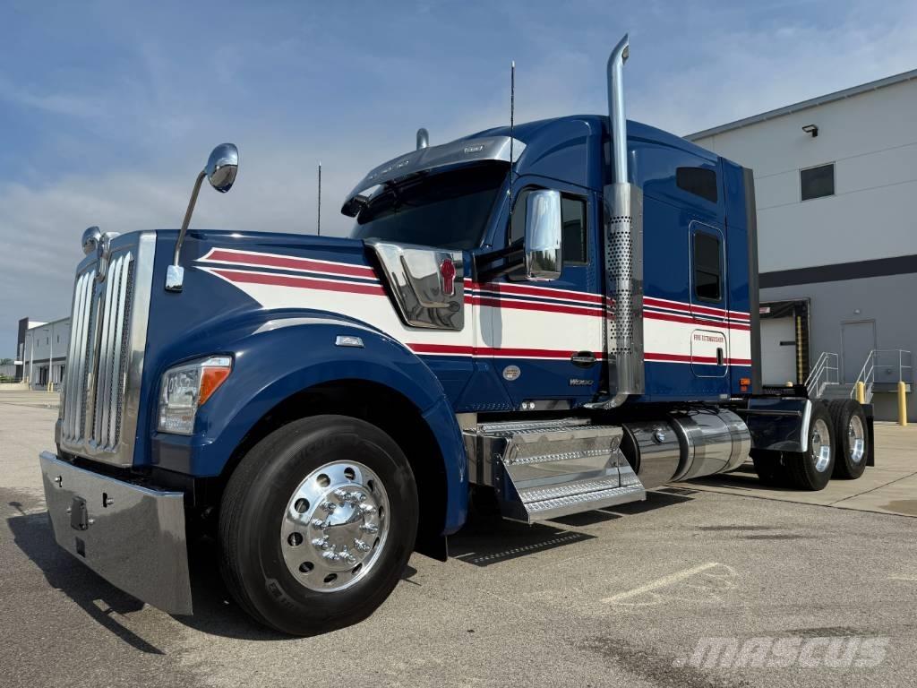 Kenworth W 990 Truck Tractor Units