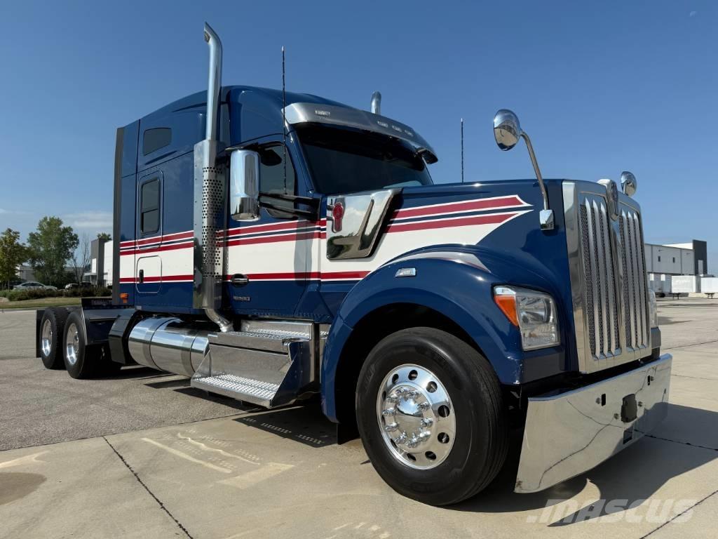 Kenworth W 990 Truck Tractor Units