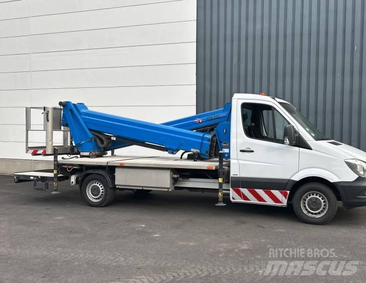 VERSALIFT VTX-240 Truck mounted aerial platforms
