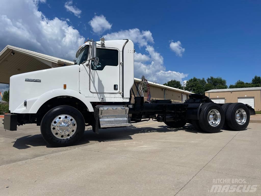Kenworth T 800 Truck Tractor Units