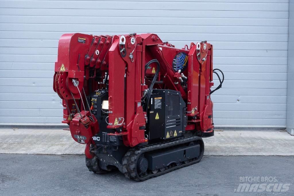 Unic URW-245 Mini cranes