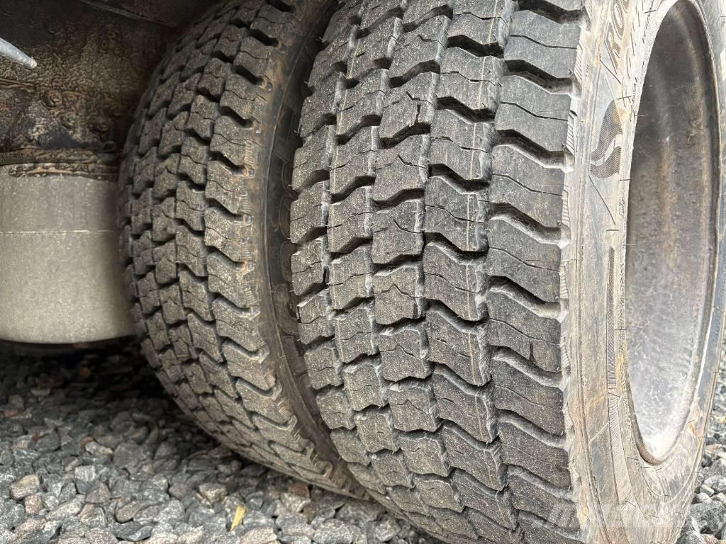 Scania 114G 340 Crane trucks