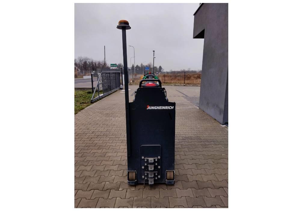 Jungheinrich EZS 130 Towing truck
