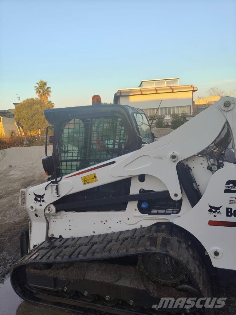 Bobcat T 770 Crawler FEL's