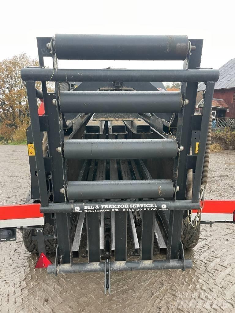 Kuhn LSB 890 Square balers