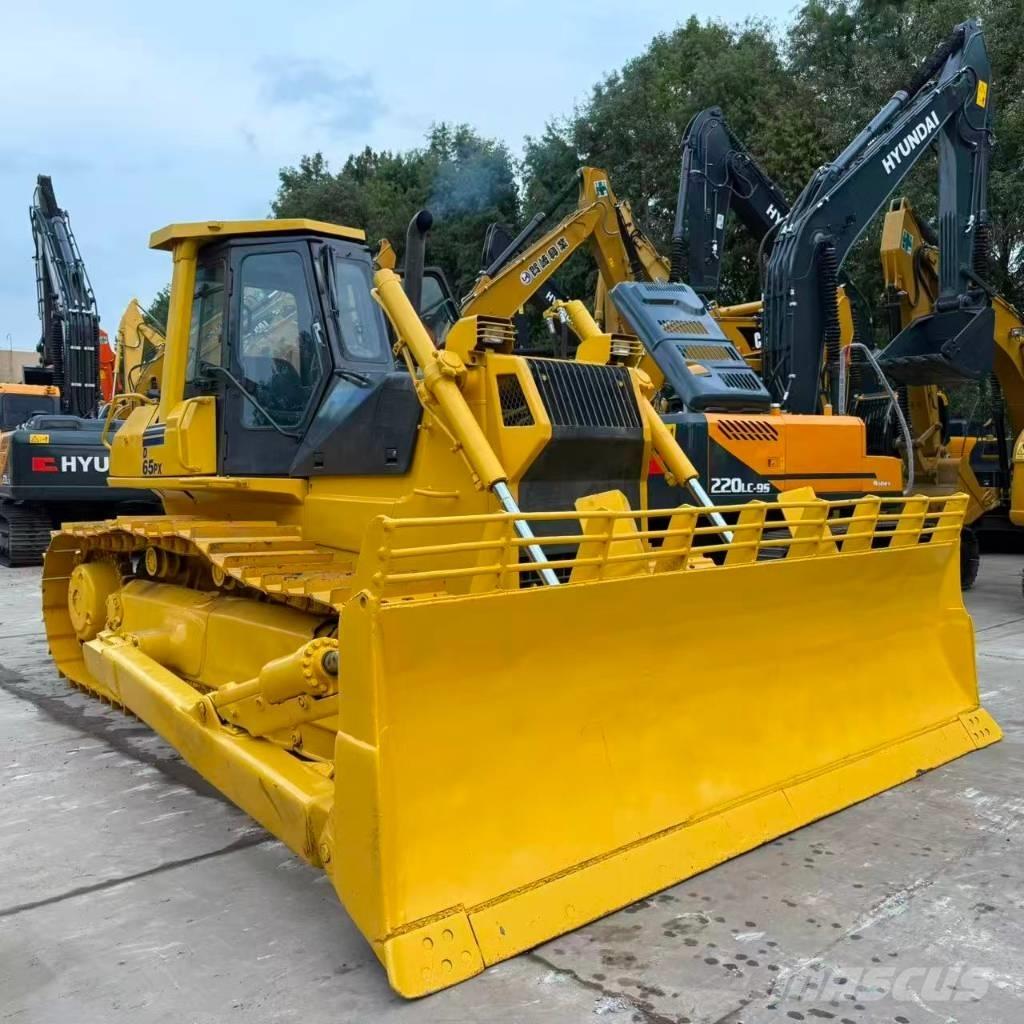 Komatsu D 65 PX-12 Crawler dozers