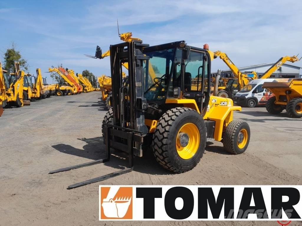 JCB 930-4 Rough terrain truck