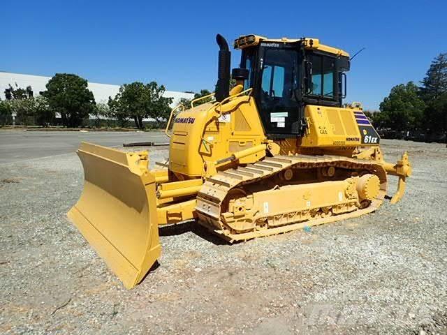 Komatsu D61EX-24 Crawler dozers